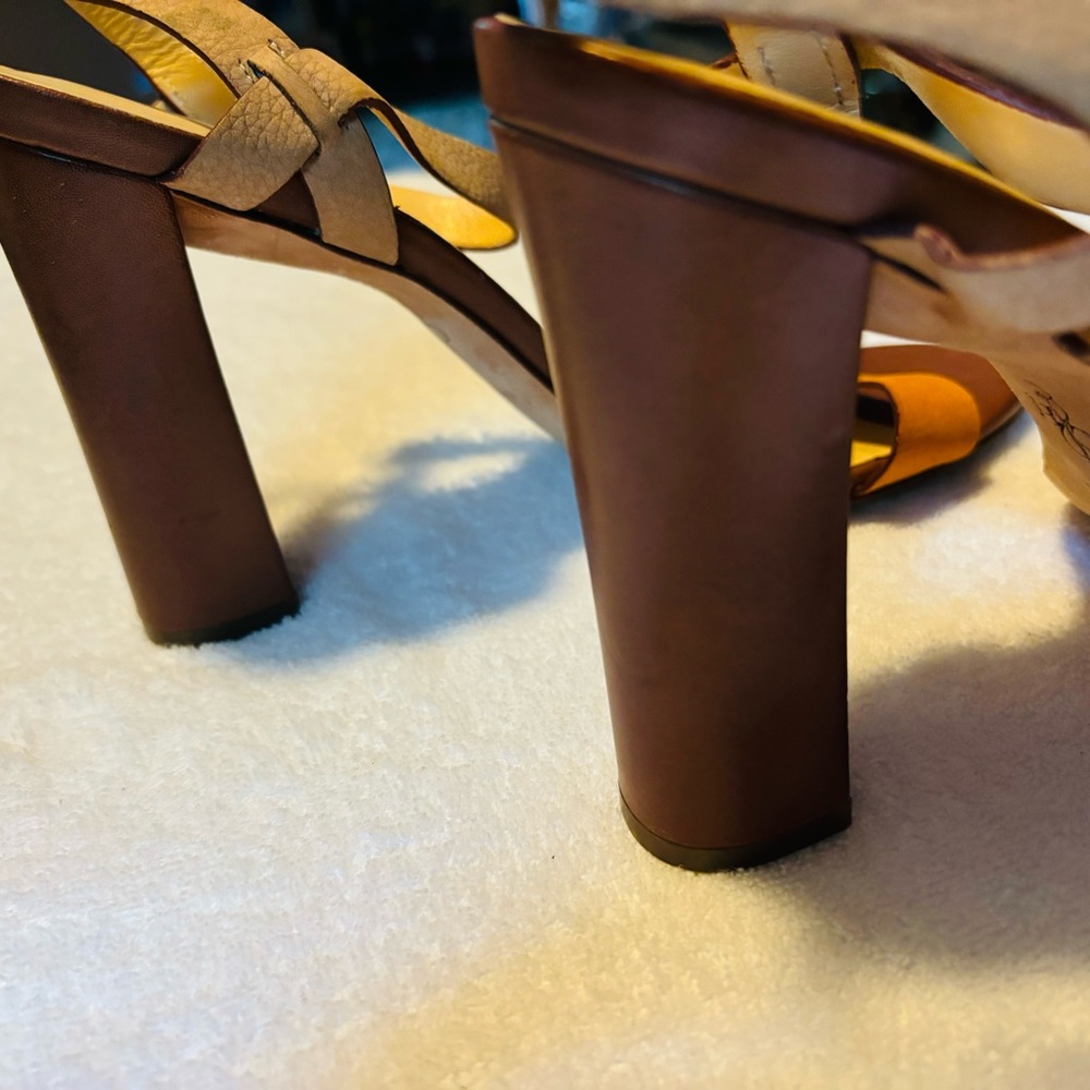 Gently Used Heels By COLE HAAN  - Size 11 B - Heel Height 5 Inches - box 3 - Picture 6 of 8